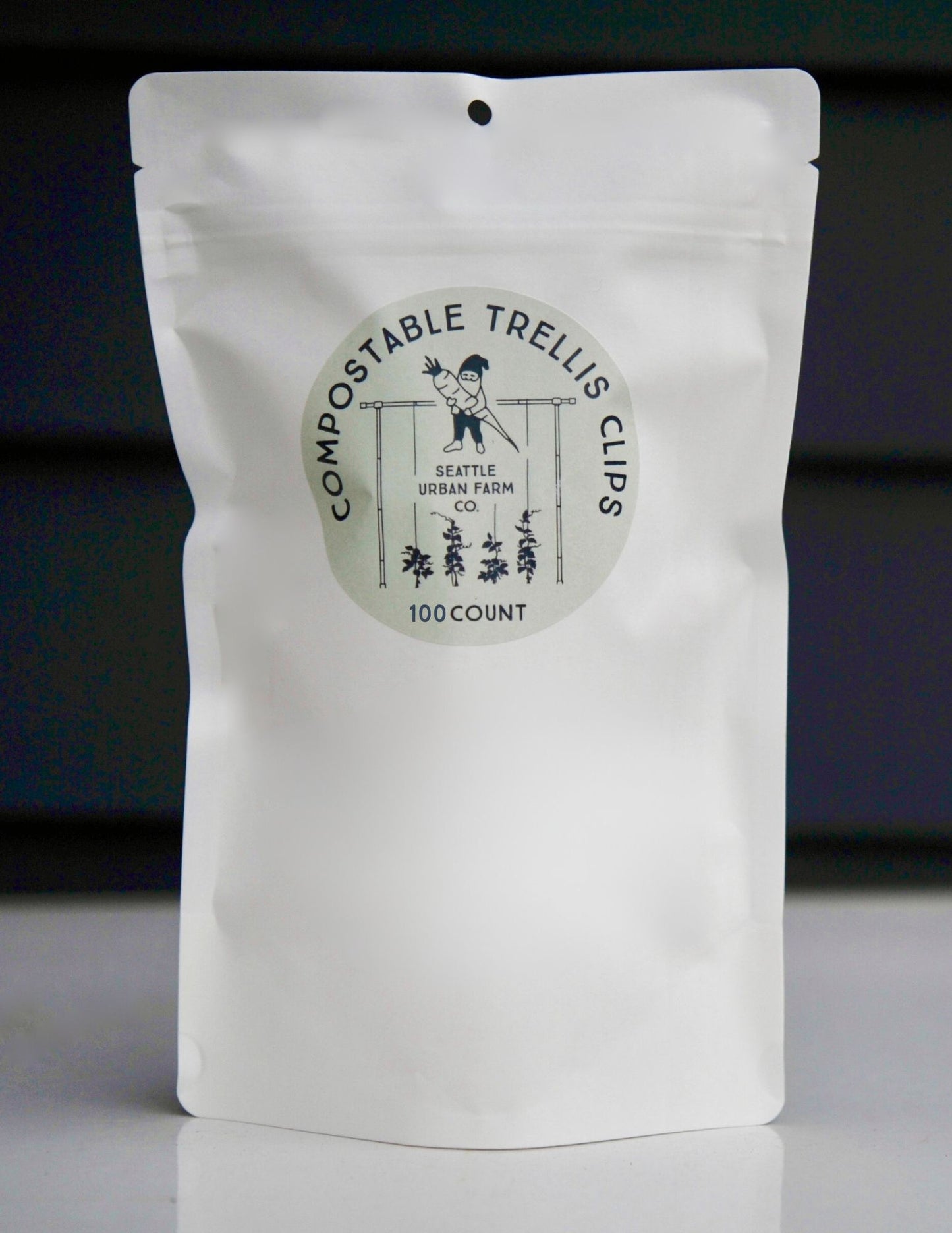 100 compostable garden clips for trellising plant support